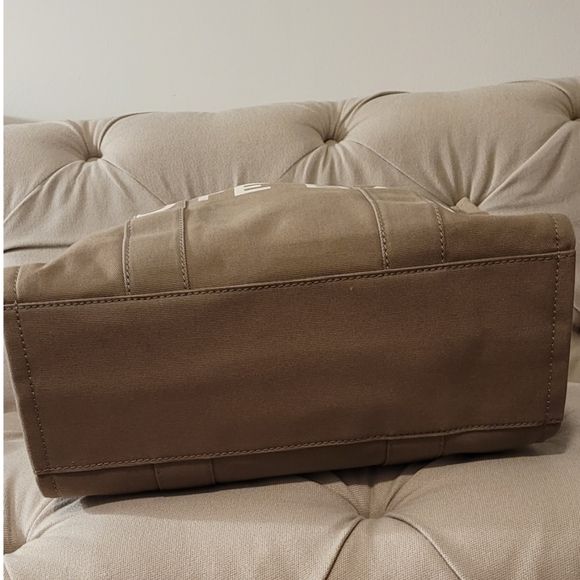 Marc Jacob Large Tote Bag - Picture 5 of 8